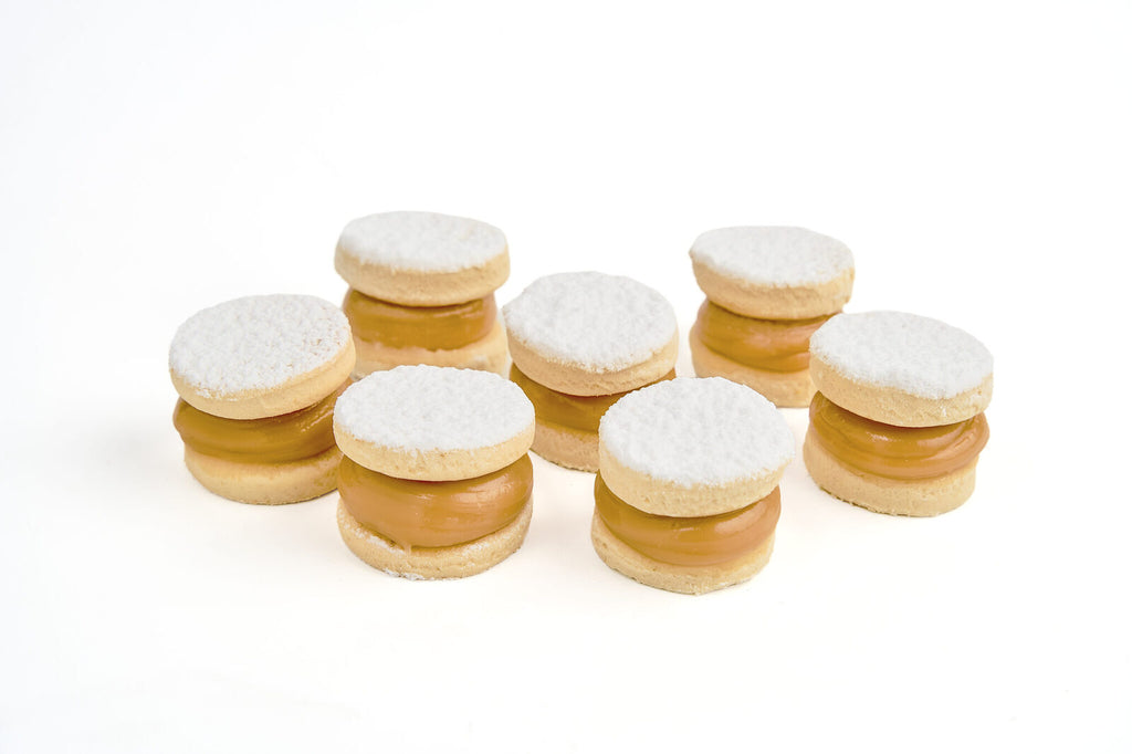 Alfajores de maicena con manjar artesanal Del Rosario Dulcería