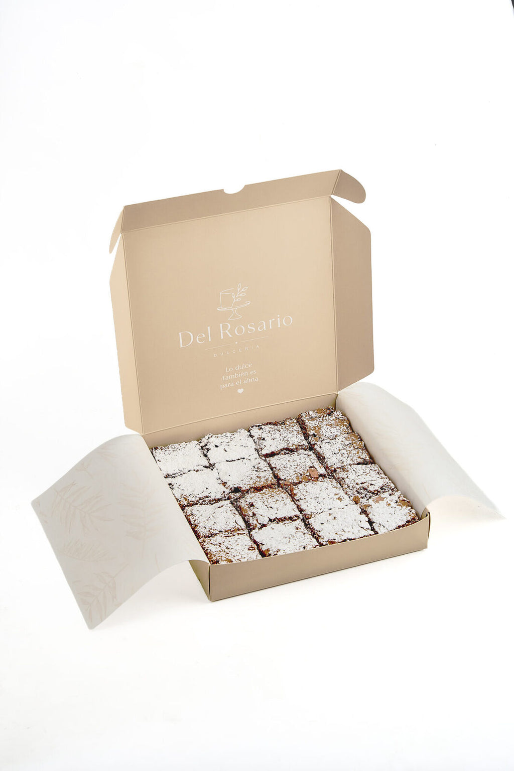Caja de brownies 16 cuadrados Del Rosario Dulcería